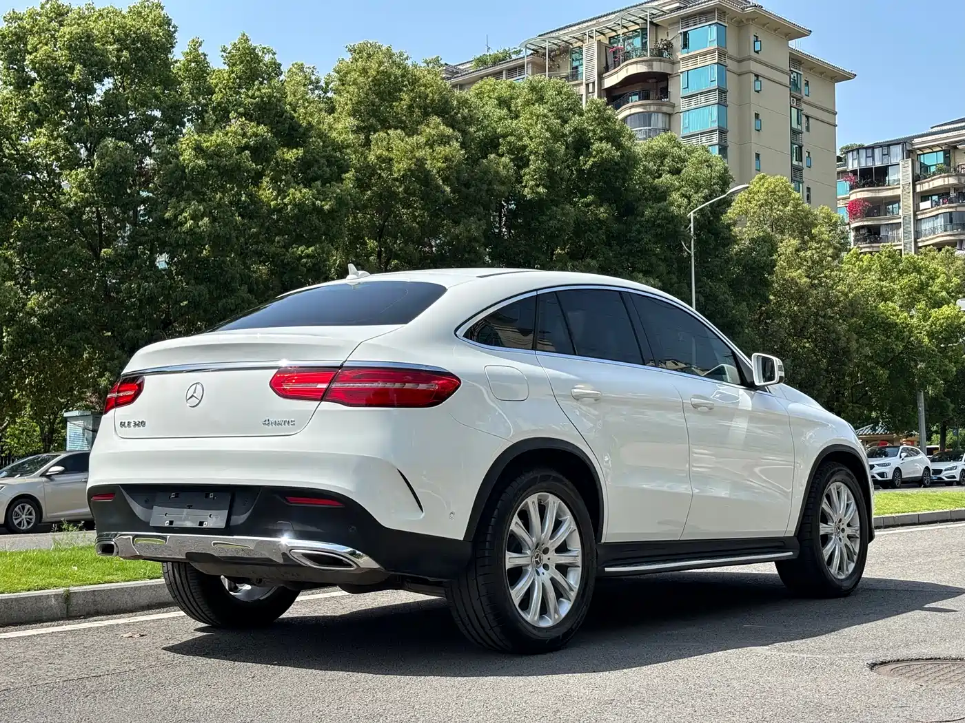 Mercedes-Benz GLE Coupe 2017 GLE 320 4MATIC Coupe SUV фото 7