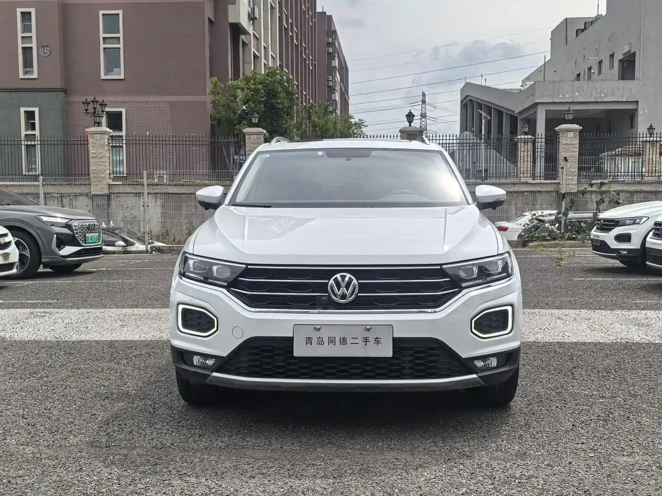 صورة 2 - Volkswagen T-ROC