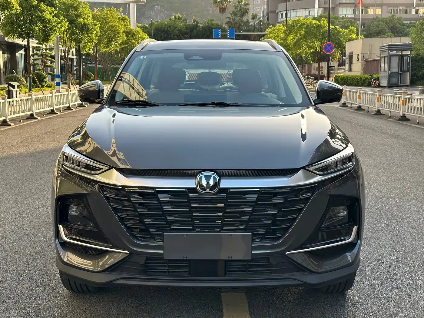 CHANGAN CS75