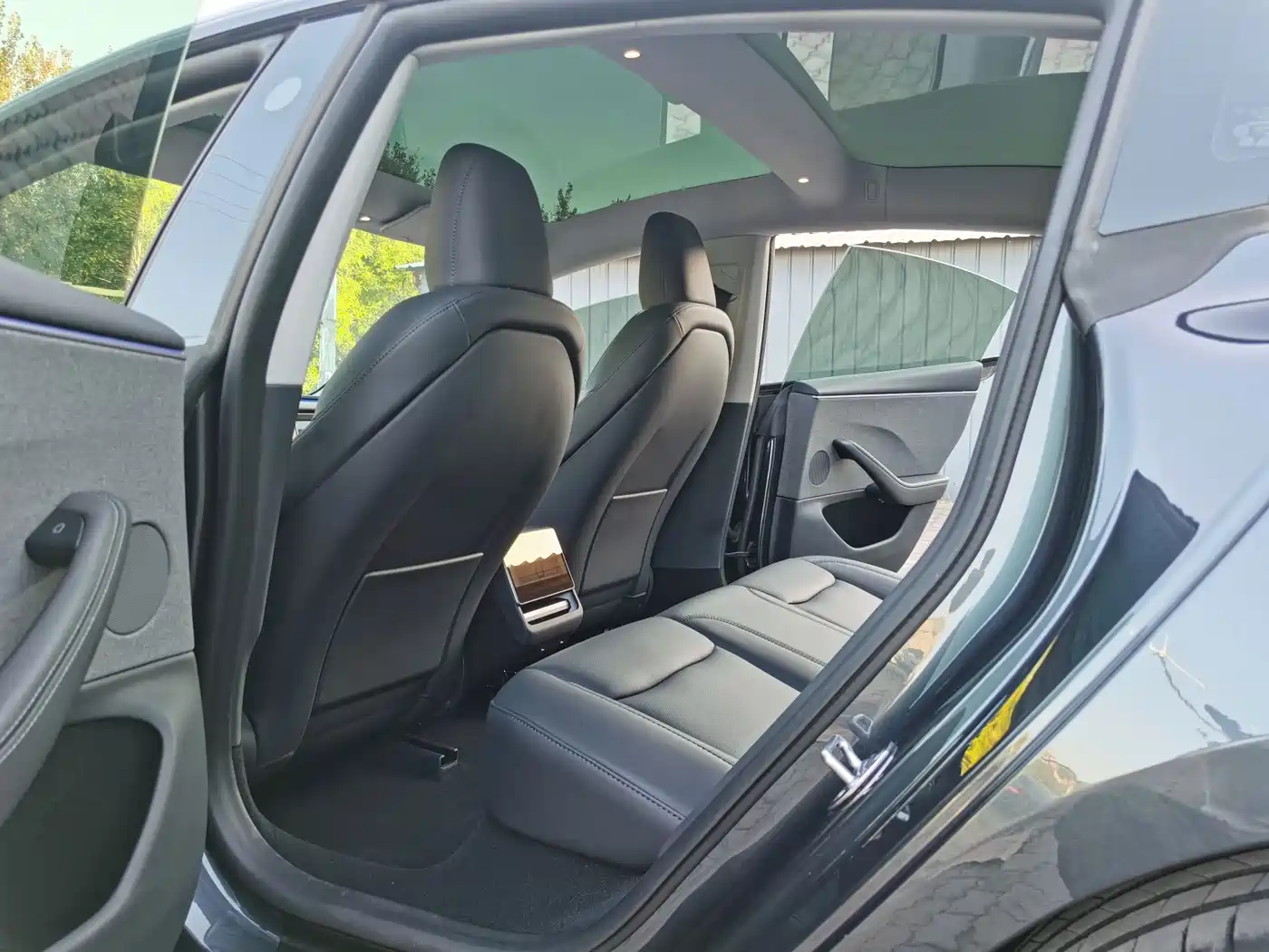 Tesla Model 3 2026 2025 Model Year Facelift Long Range Rear-Wheel Drive