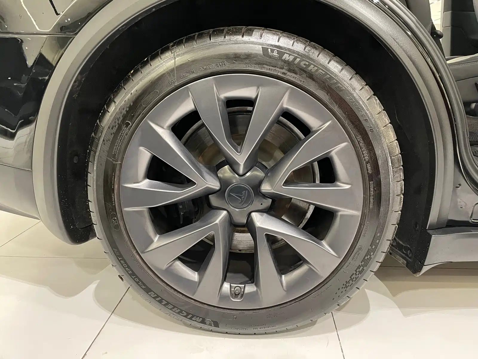 Фото 26 - Tesla Model X