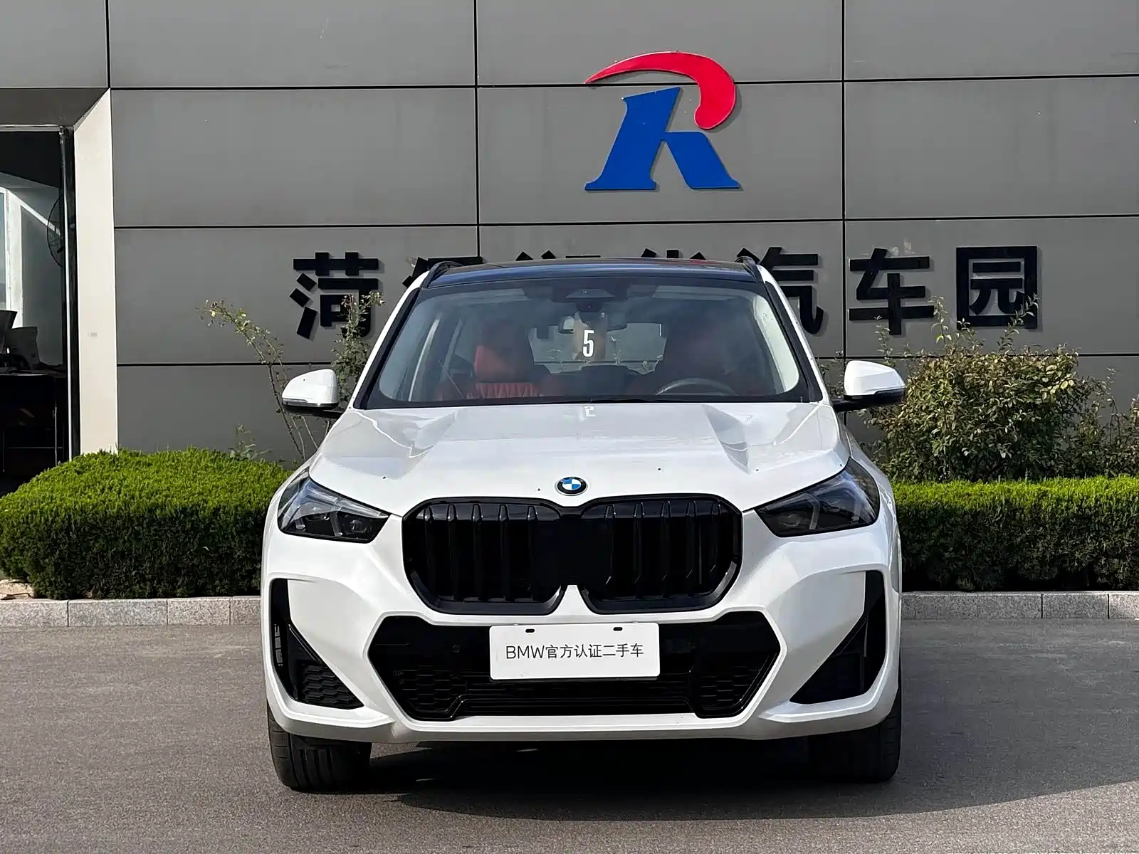 Фото 2 - BMW X1