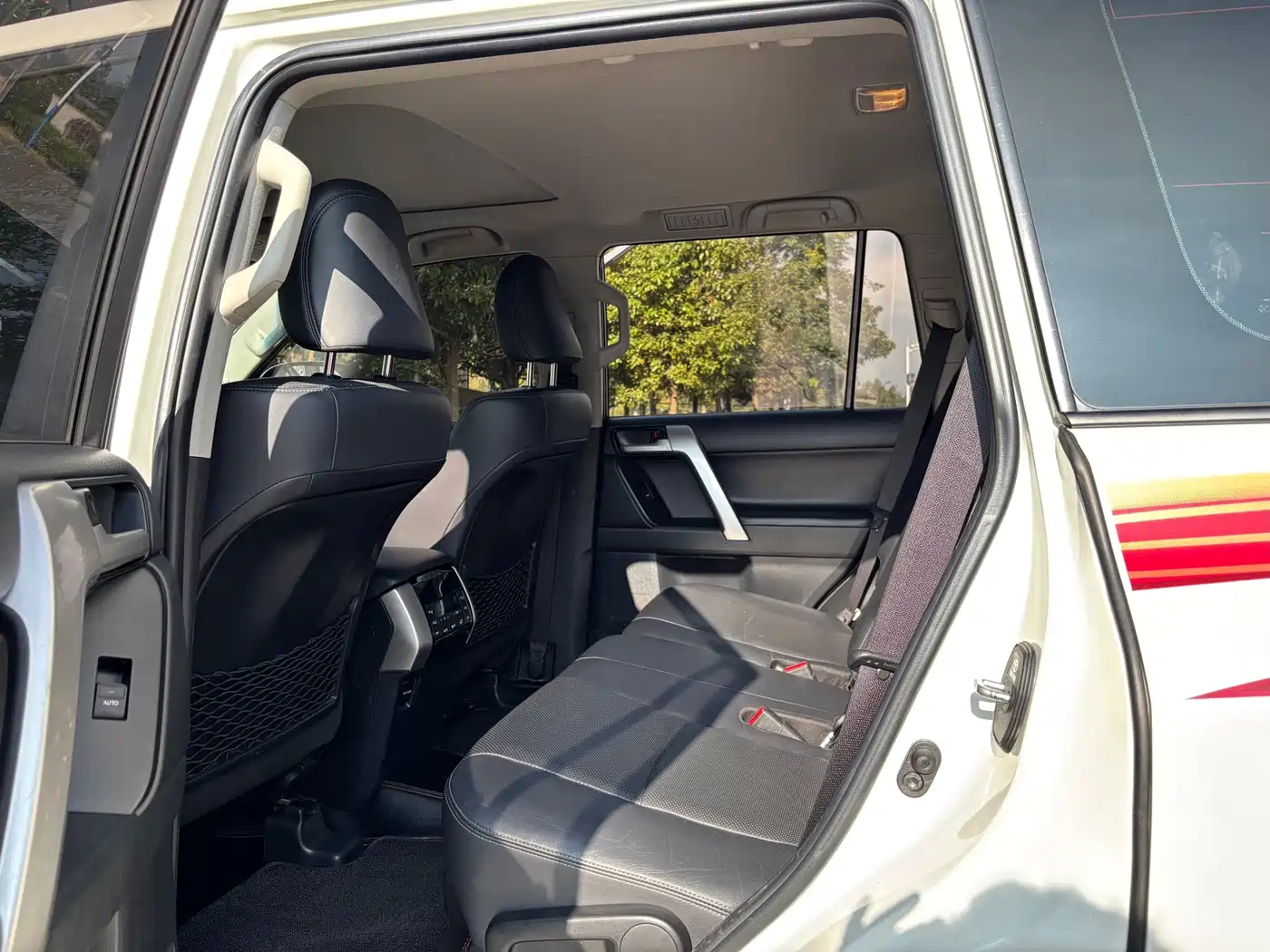 Toyota Prado 2018 2018 3.5L Automatic TX-L Rear-mounted Spare Tire