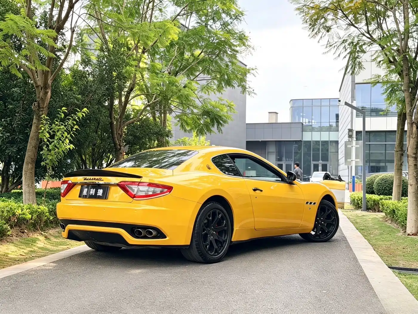 Maserati GranTurismo 2012 2007 4.2L Standard