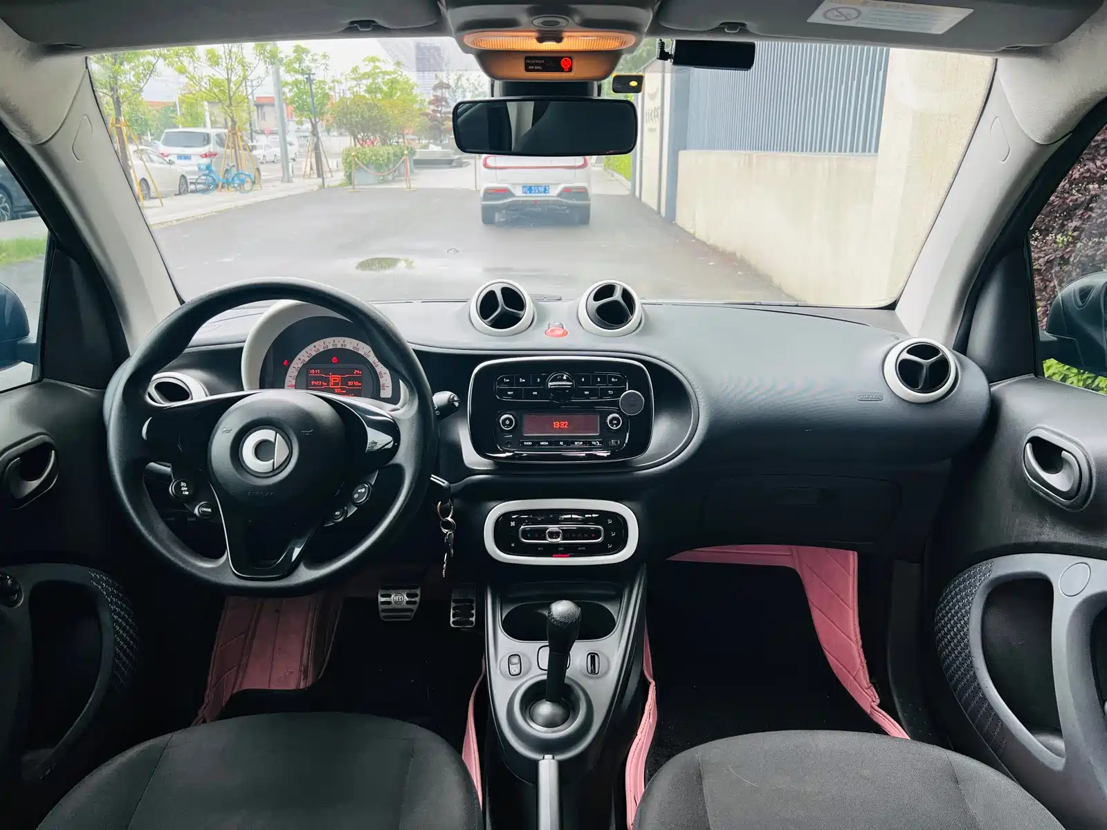 Фото 8 - smart fortwo