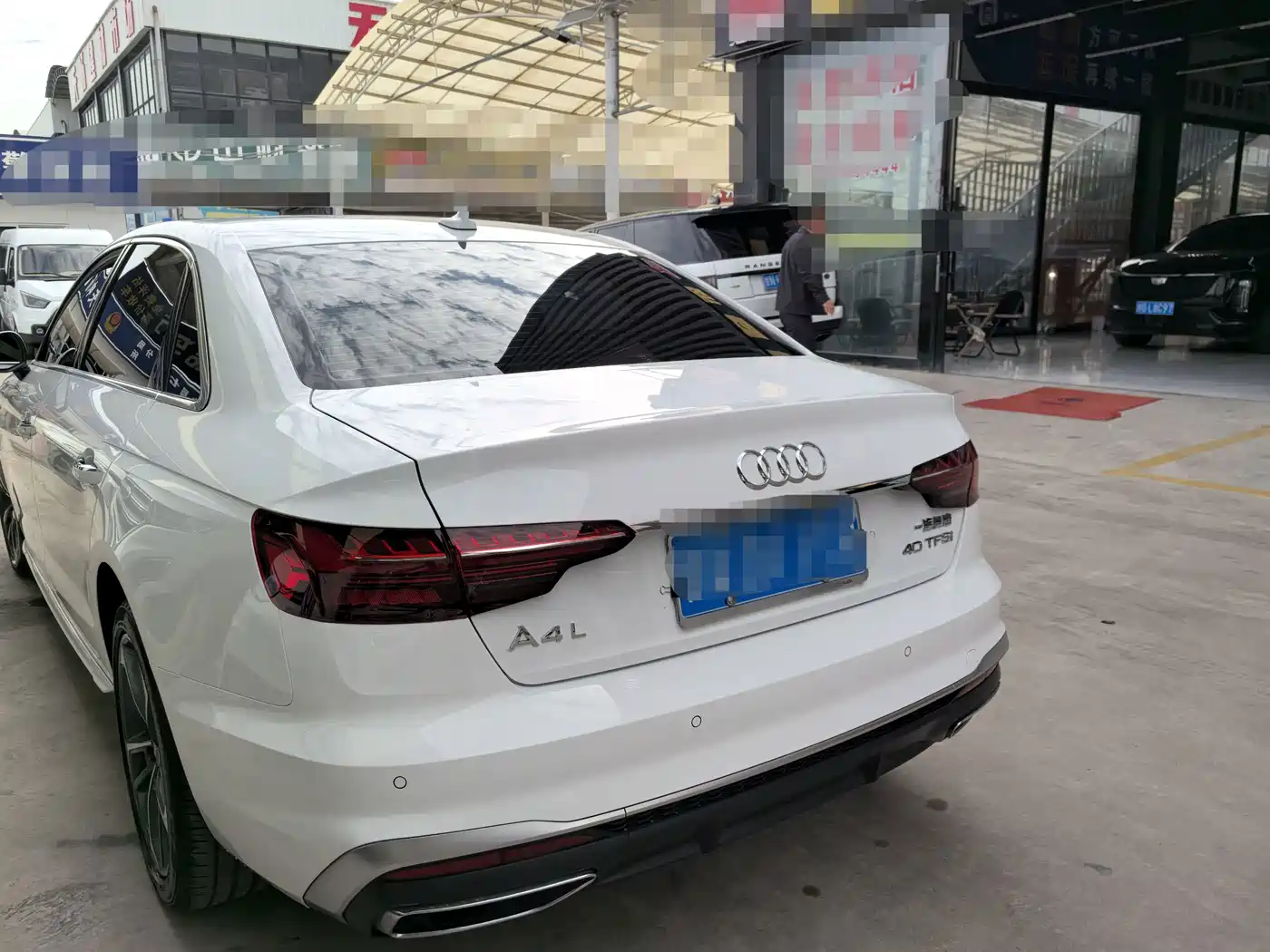 Audi A4L 2025 2025 2 Million Celebration Edition 40 TFSI Fashion Dynamic