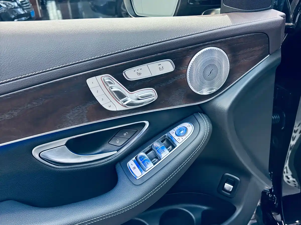 Mercedes-Benz GLC 2021 GLC 260 L 4MATIC Luxury фото 7