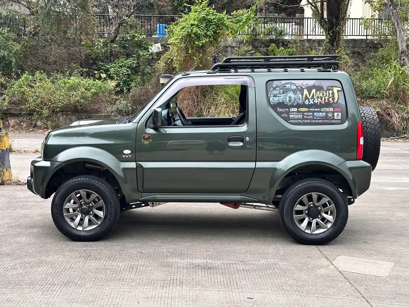 Suzuki Jimny (Import) 2015 1.3 AT Mode3 Navigation Edition фото 11
