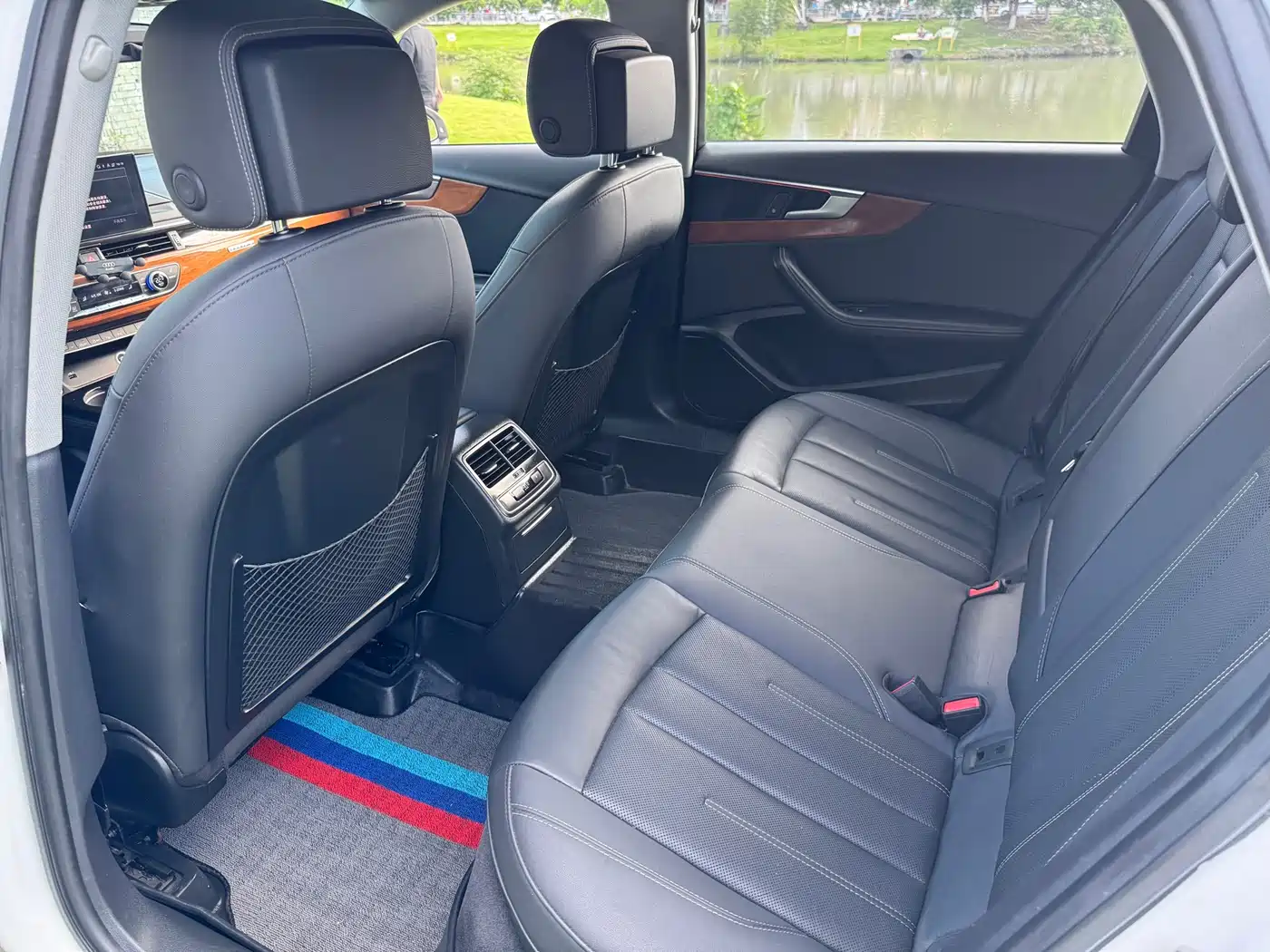 Audi A4L 2020 40 TFSI quattro Luxury Dynamic фото 5