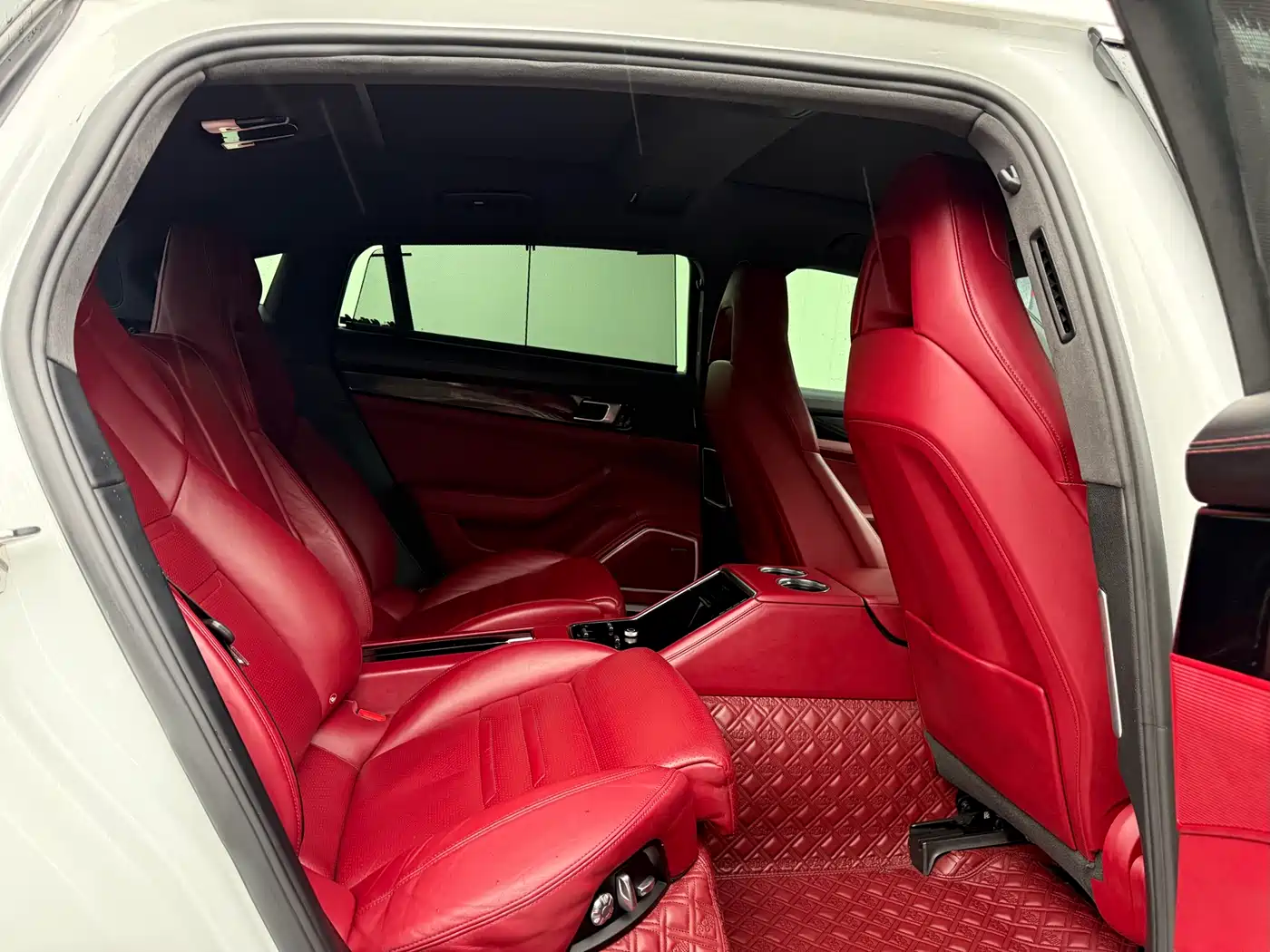 Porsche Panamera 2017 Panamera 4 Executive Long Wheelbase 3.0T фото 9