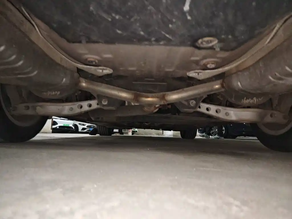 Фото 22 - Chevrolet Malibu XL