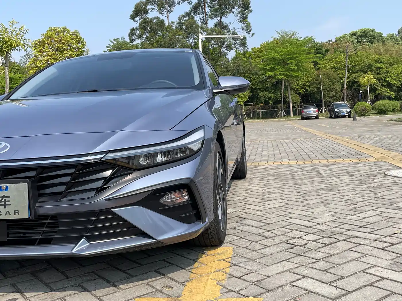 Hyundai Elantra 2023 1.5L CVT GLX Elite Edition фото 9