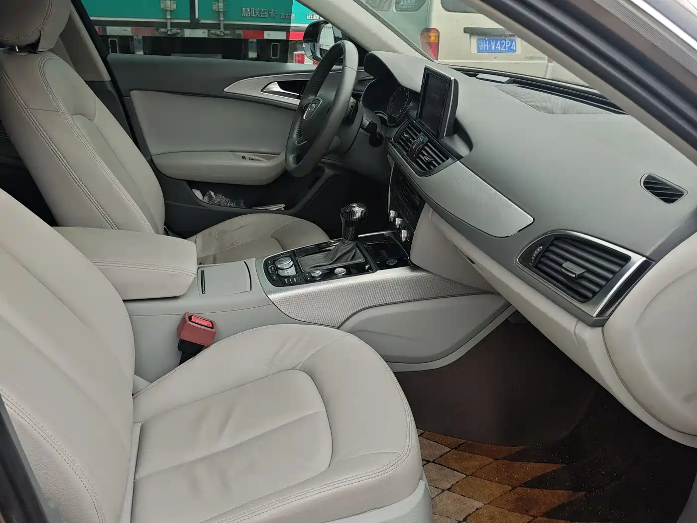 Audi A6L 2012 TFSI Standard фото 10