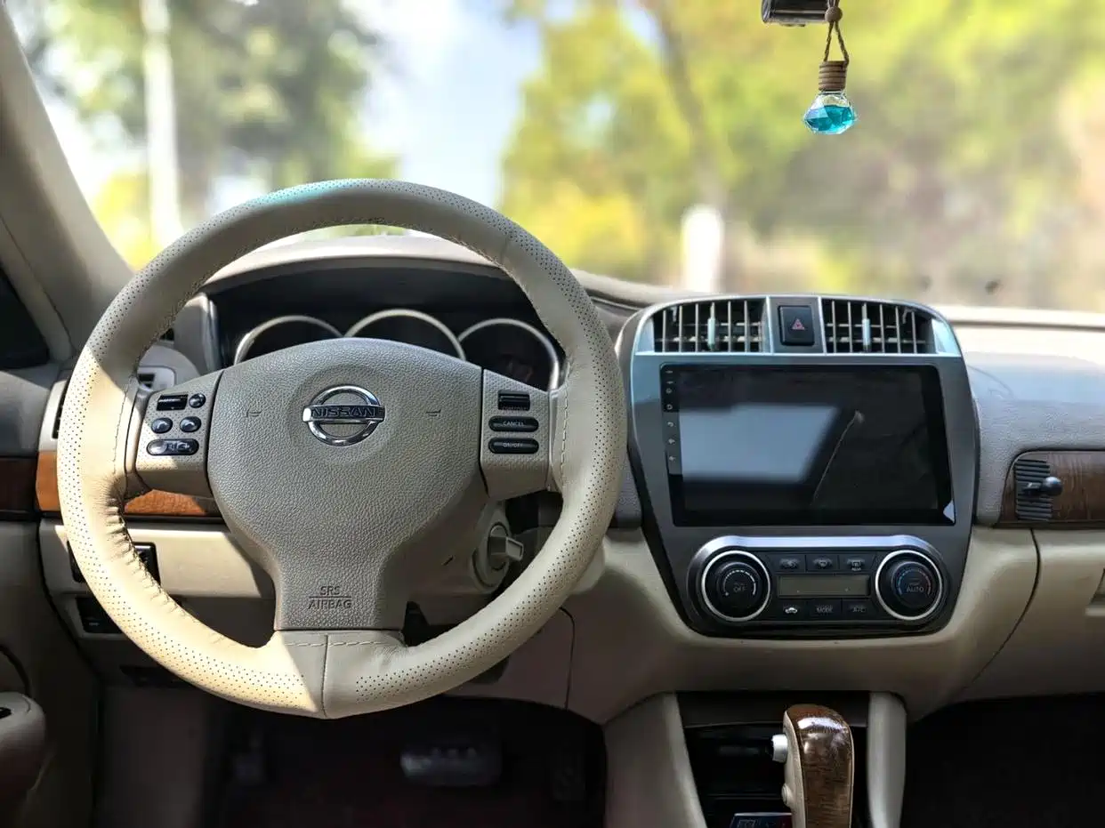 Nissan Sylphy 2010 2009 2.0XL CVT Technology Sunroof Edition