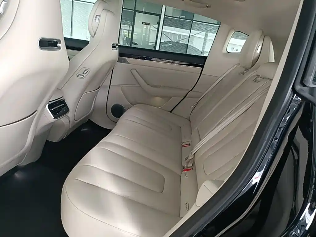 Zhijie Luxeed R7 2026 2026 Range Extender Max+