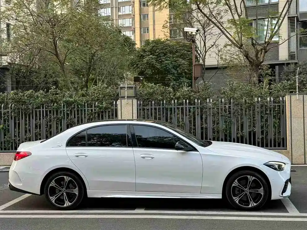 Mercedes-Benz C-Class 2022 C 260 L Night Sport Edition фото 4