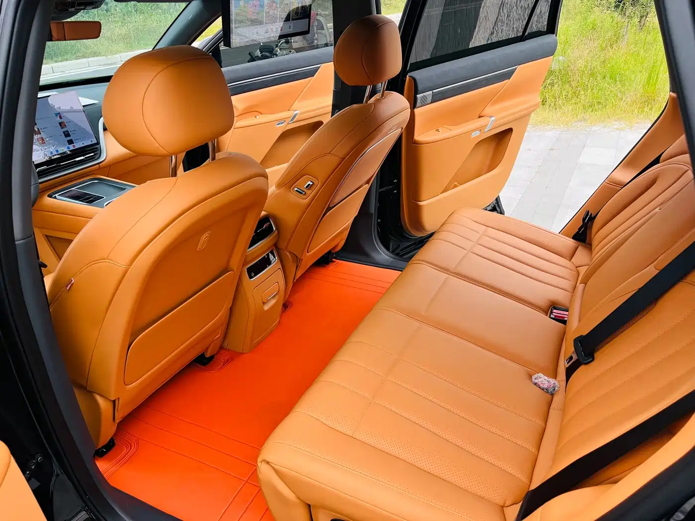 Dongfeng Yipai eπ008 2025 2026 EREV Base Model (5-seater)
