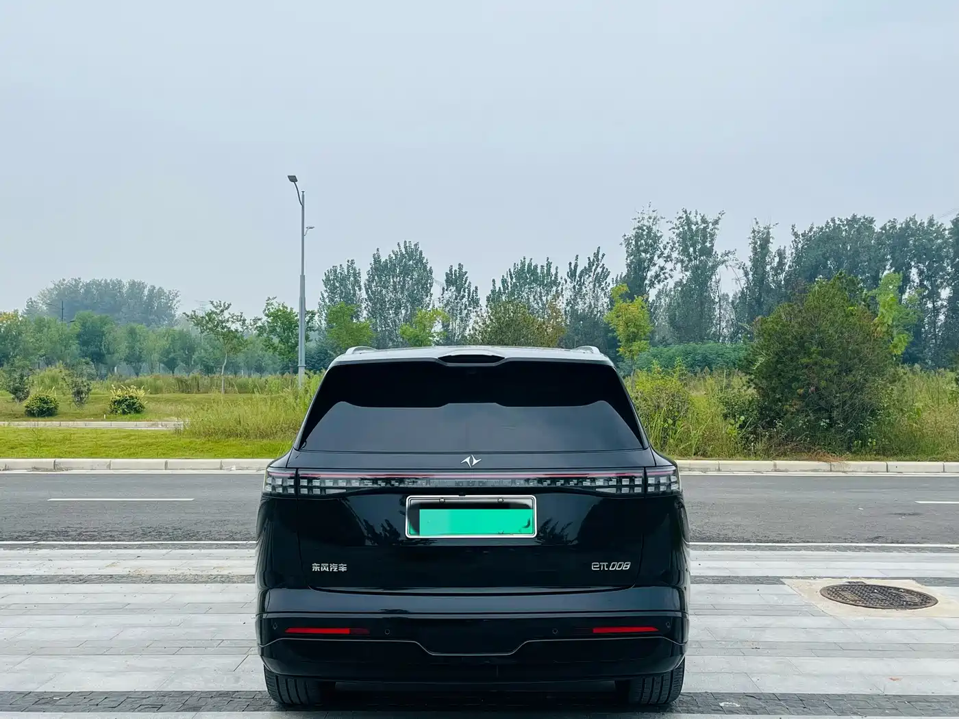 Dongfeng Yipai eπ008 2025 2026 EREV Base Model (5-seater)