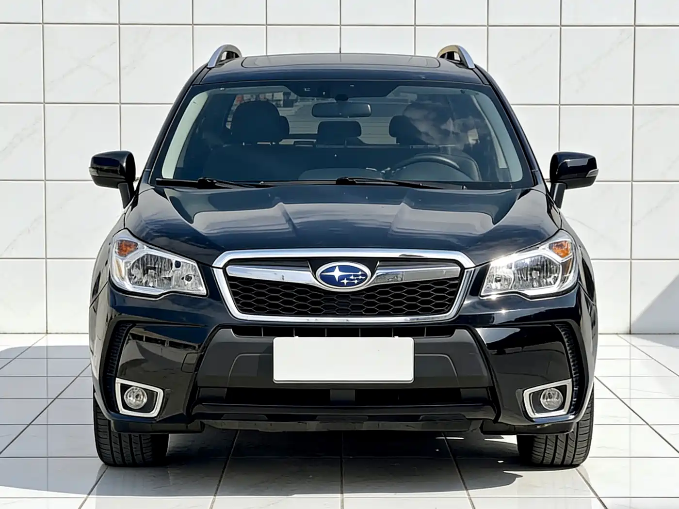 Subaru Forester 2015 2.0i Special Commemorative Edition фото 2