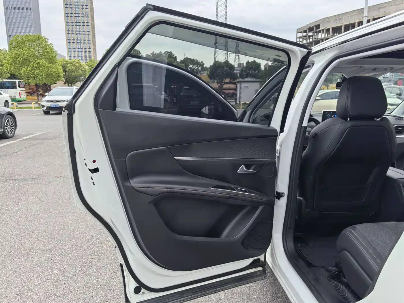 Peugeot 5008 2017 380THP 7-seat Elite Edition фото 17