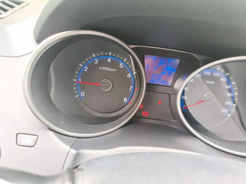 Hyundai Beijing Hyundai ix35 2015 2.0L Automatic 2WD Smart China V фото 5