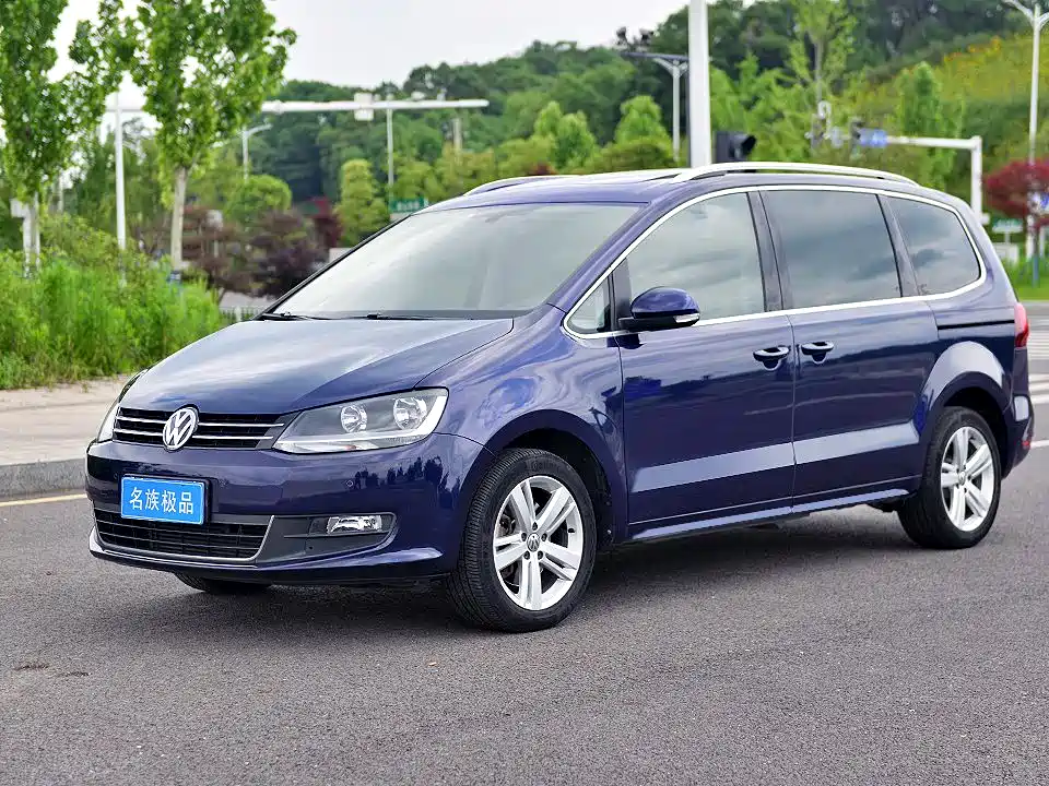 Volkswagen Sharan 2018 380TSI Comfort 7-Seater