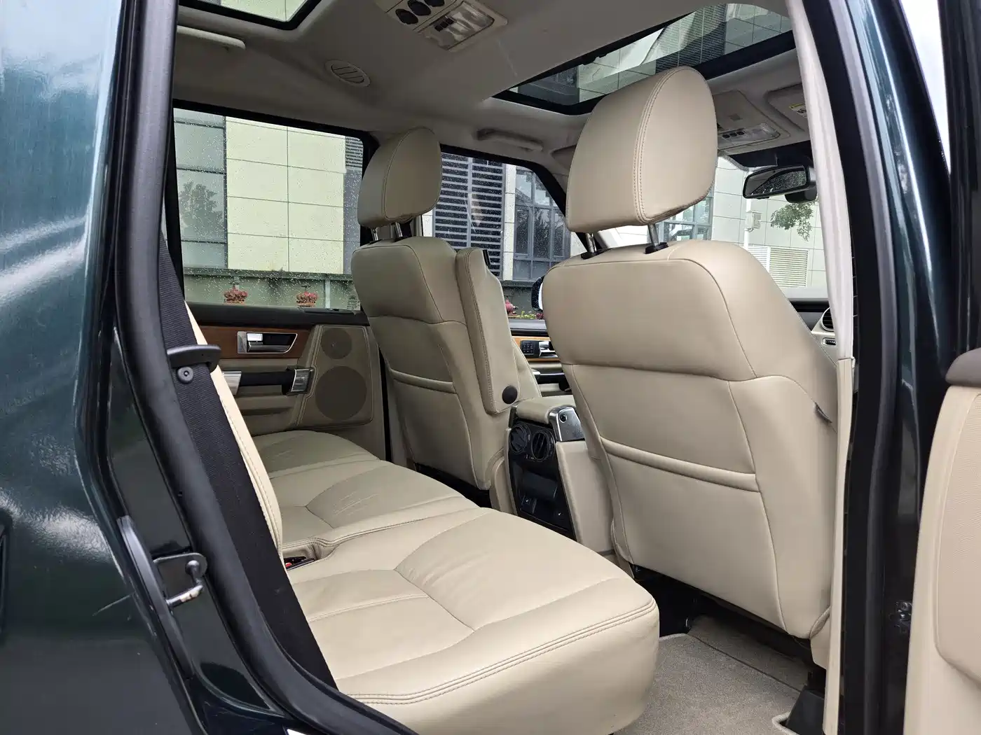 Land Rover Discovery 2015 3.0 SC V6 HSE фото 6