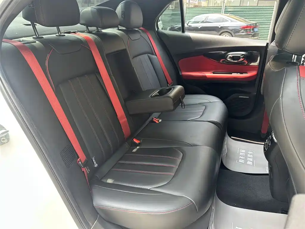 GAC Trumpchi Trumpchi Emkoo 2023 Shadow Leopard H Smart Hybrid фото 14