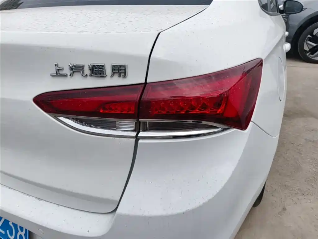 Buick Excelle 2021 Exemplar 1.5L Auto Elite фото 8