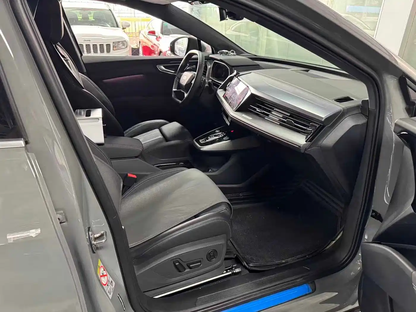 Audi Q4 e-tron 2023 2023 40 e-tron Pioneer Edition