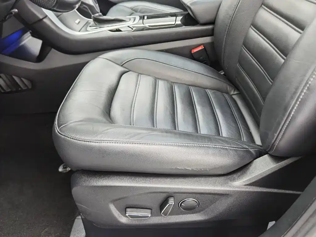 Фото 20 - Ford Edge