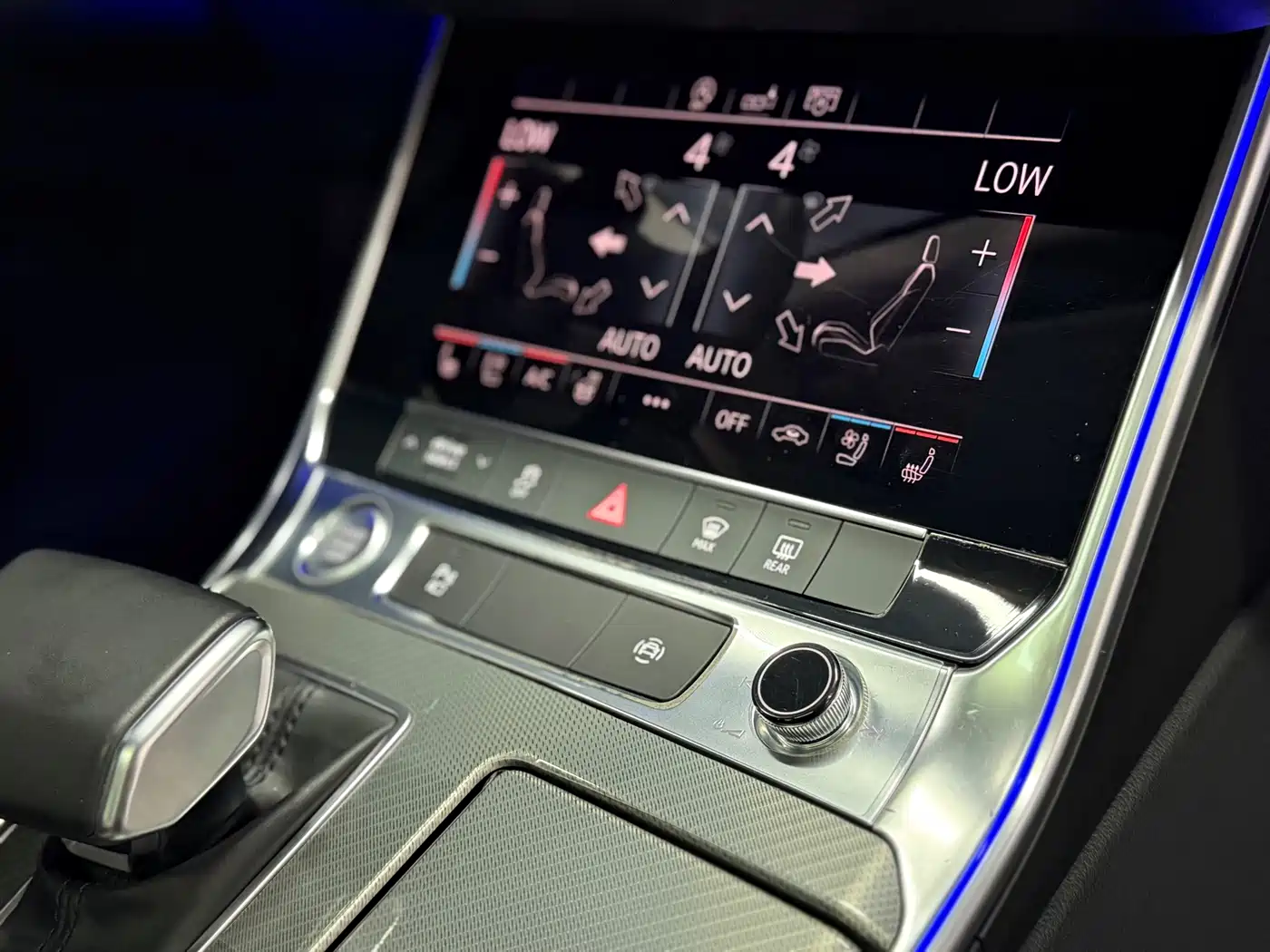 Фото 23 - Audi A6L
