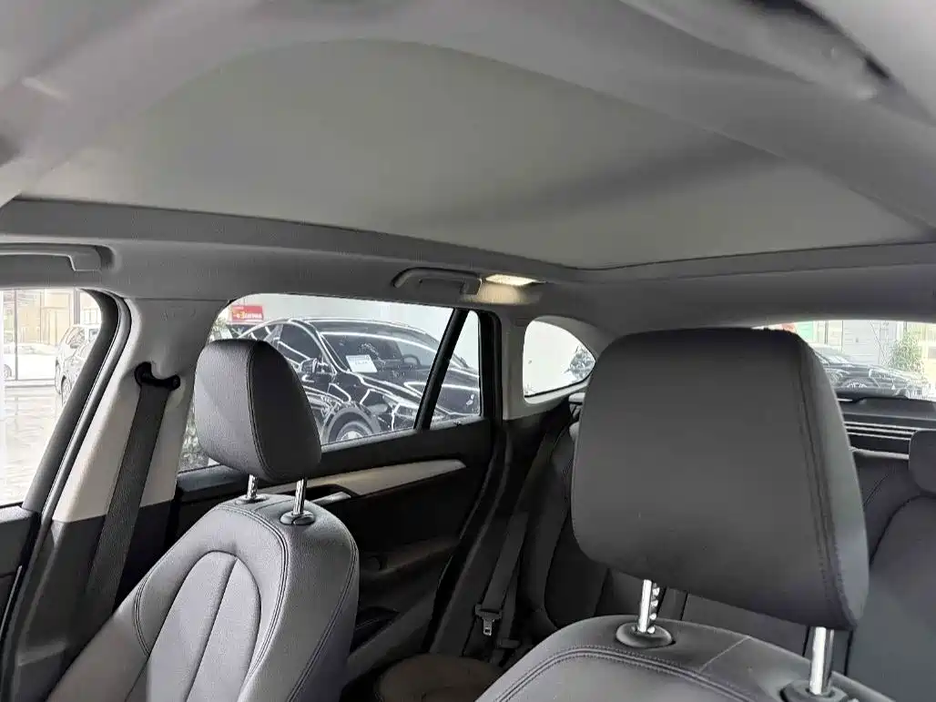 BMW X1 2019 sDrive18Li Fashion Model фото 8