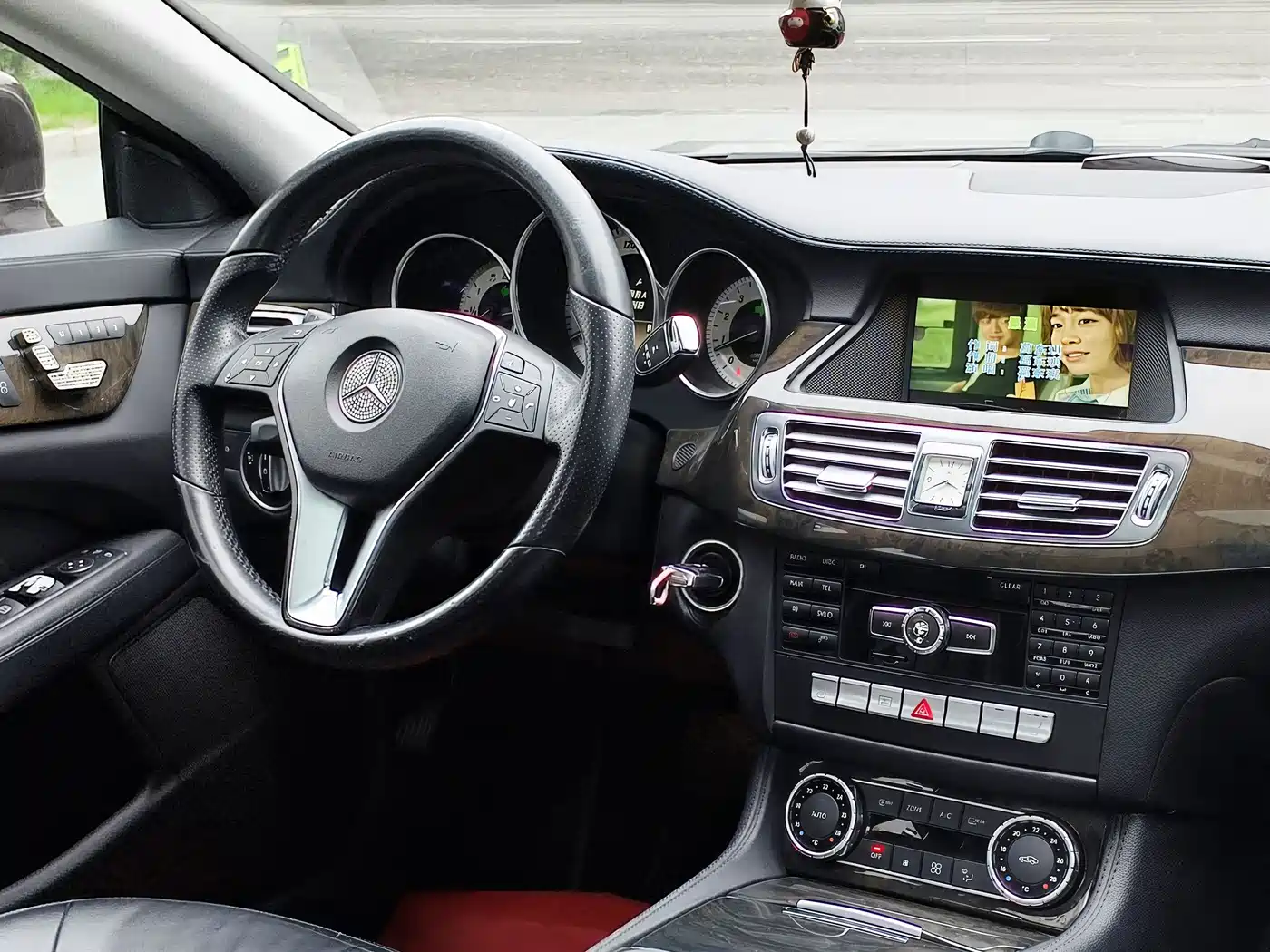 Mercedes-Benz CLS 2012 CLS 300 CGI фото 6
