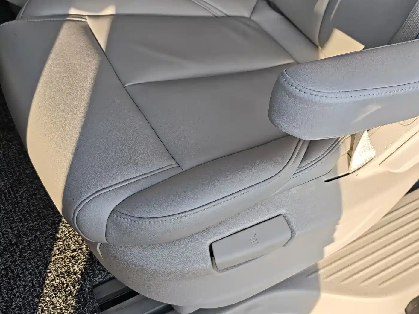 Buick GL8 2023 ES Landmaster Comfort фото 18