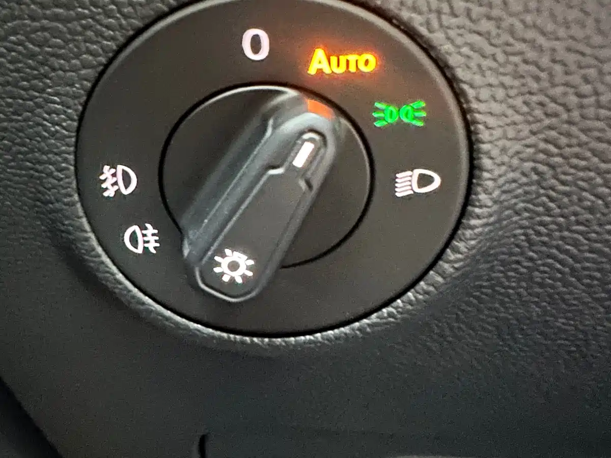 Volkswagen Tharu 2022 280TSI FWD Luxury Edition фото 12