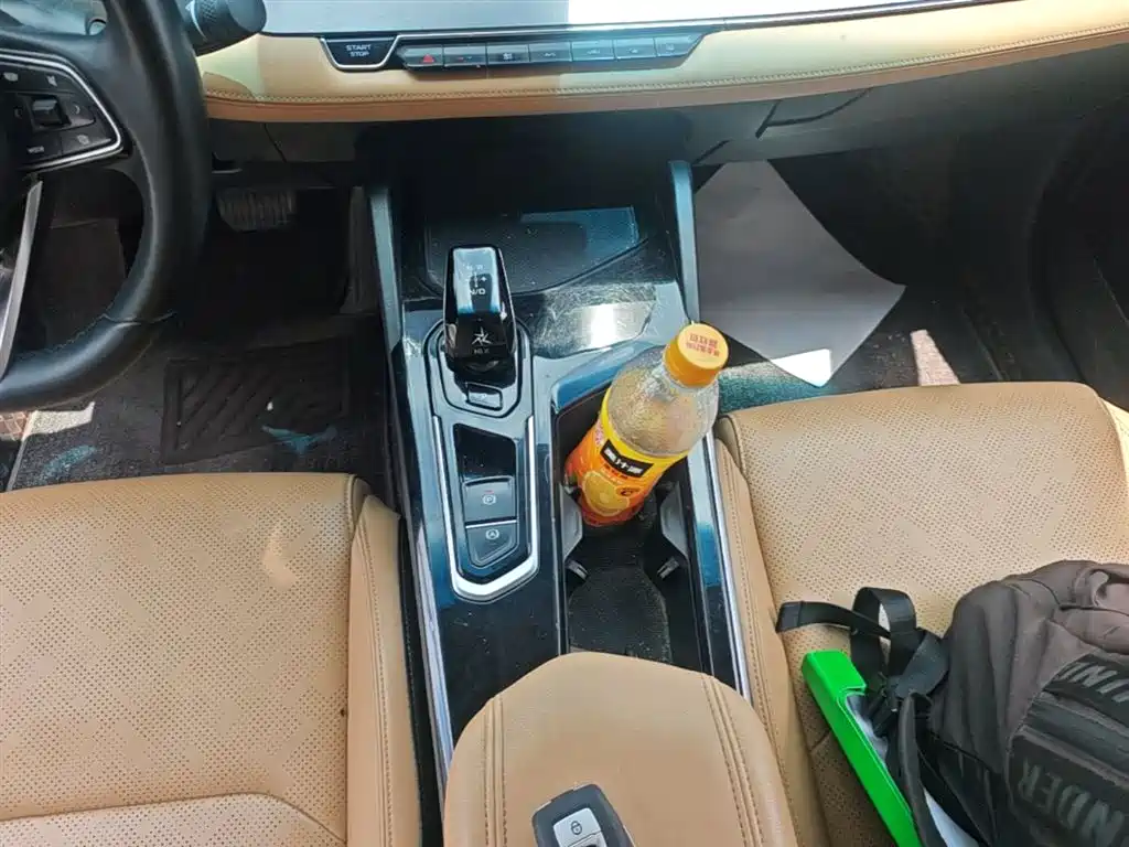 صورة 14 - Geely Emgrand L HiP