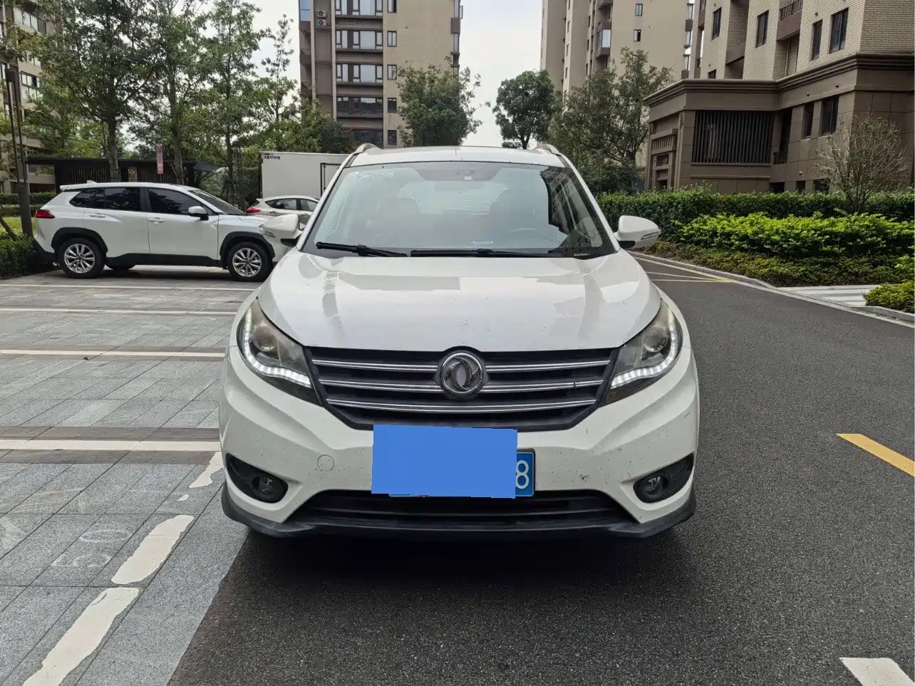 Dongfeng Fengguang Fengguang 580 2016 2016 Model 1.5T Manual Comfort Version