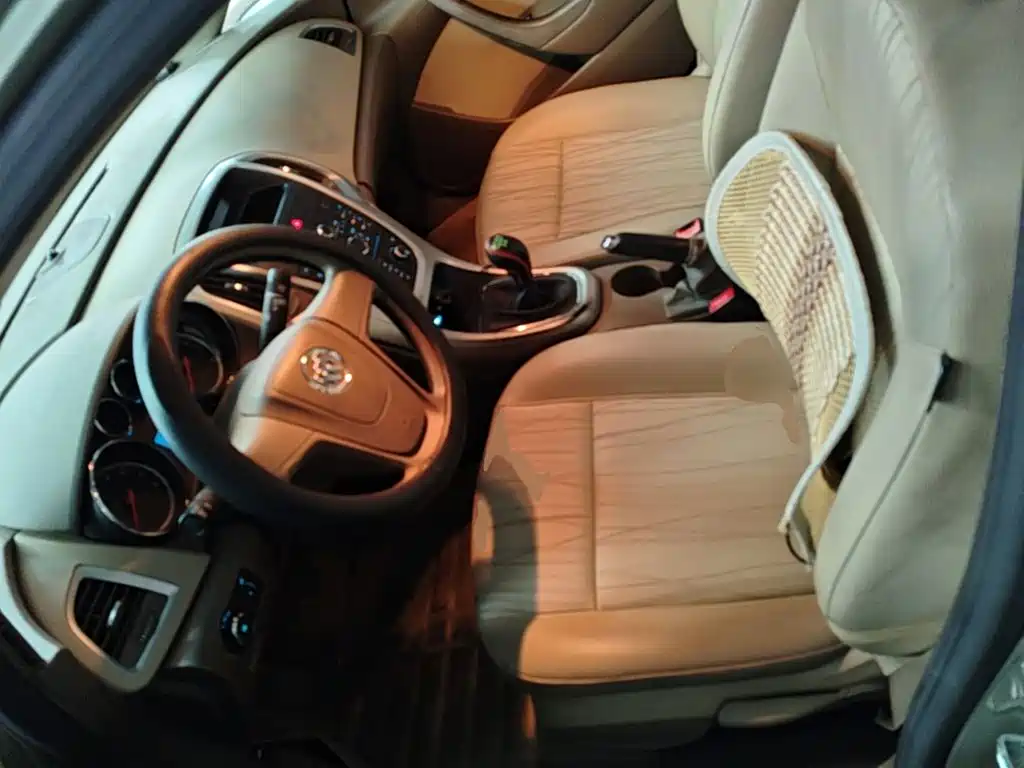 Фото 15 - Buick Excelle