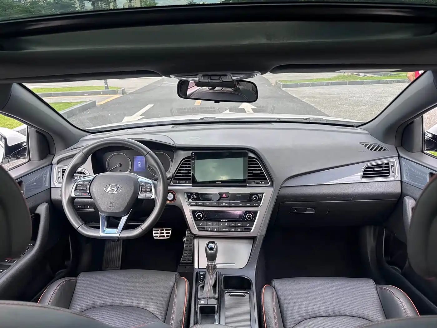 Hyundai Sonata 2015 1.6T GLS Smart фото 8