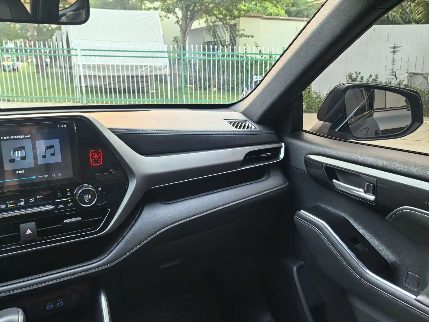Фото 15 - Toyota Crown Kluger