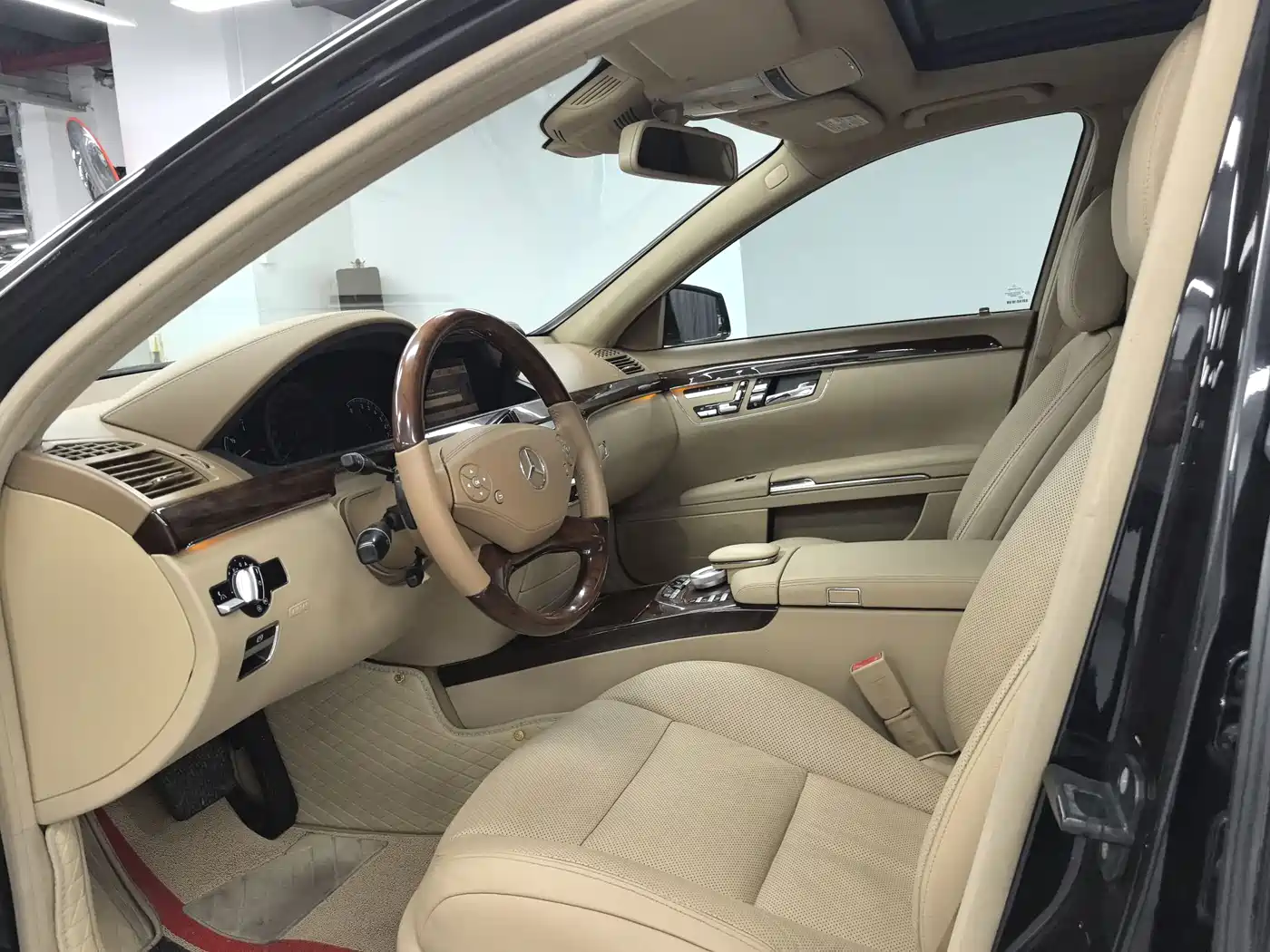 Mercedes-Benz S-Class 2012 S 350 L 4MATIC Grand Edition фото 4
