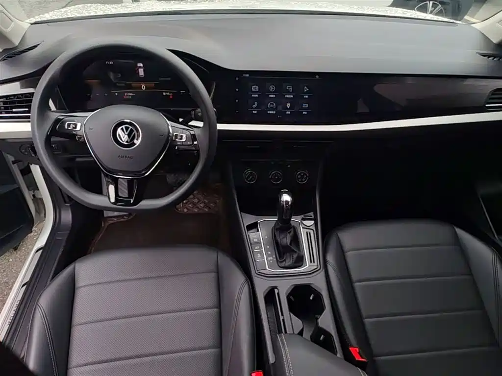 Volkswagen Lavida 2022 1.5L Auto Comfort Edition фото 10