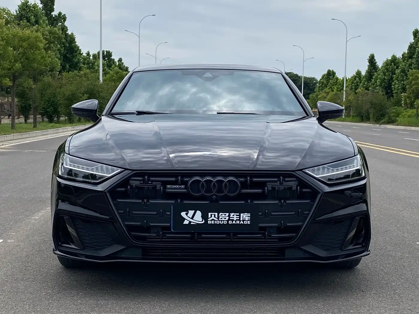 Фото 2 - Audi A7L