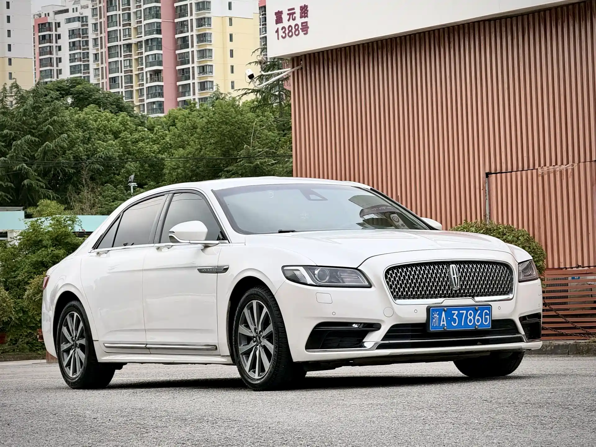 Фото 5 - Lincoln Continental