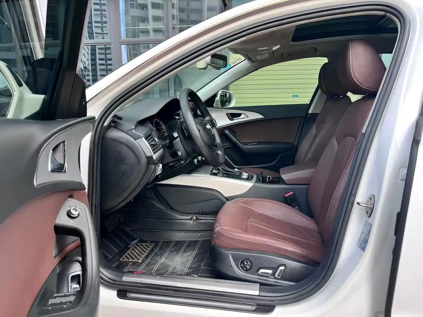 Фото 7 - Audi A6L