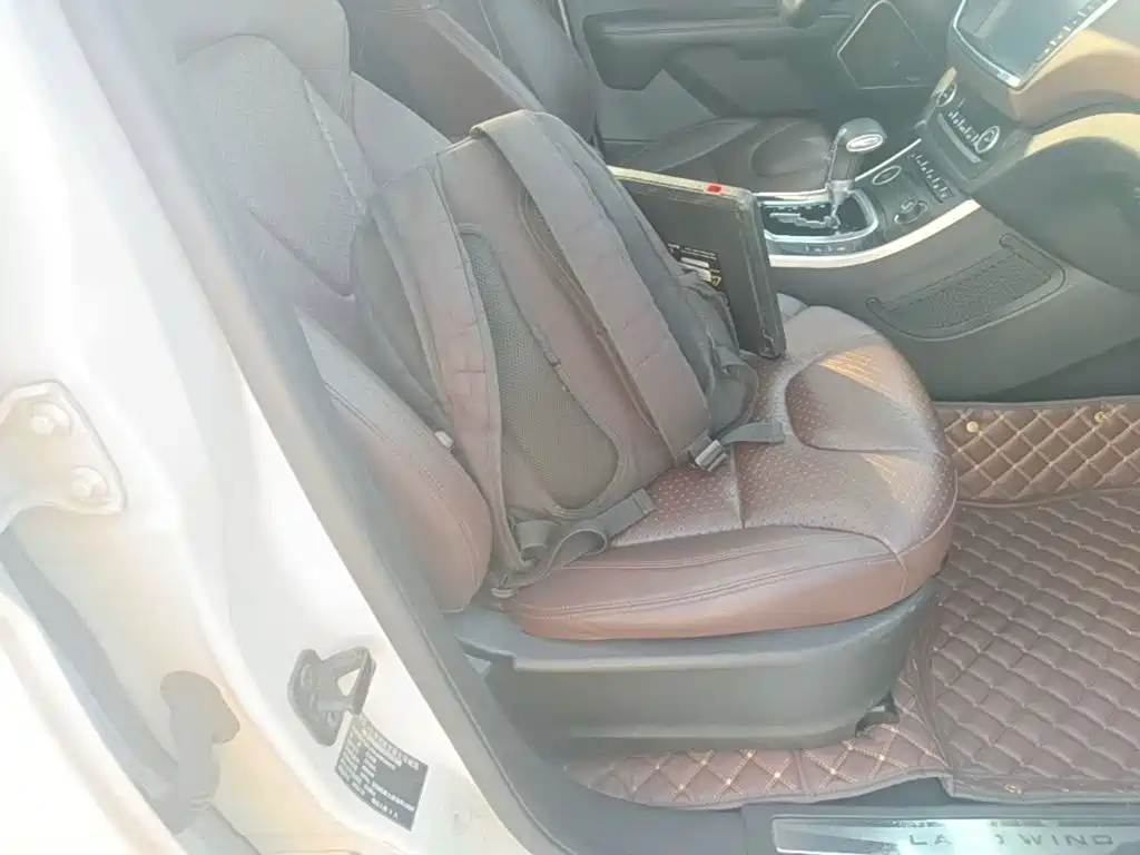Landwind X7 2016 2015 2.0T Panorama Premium