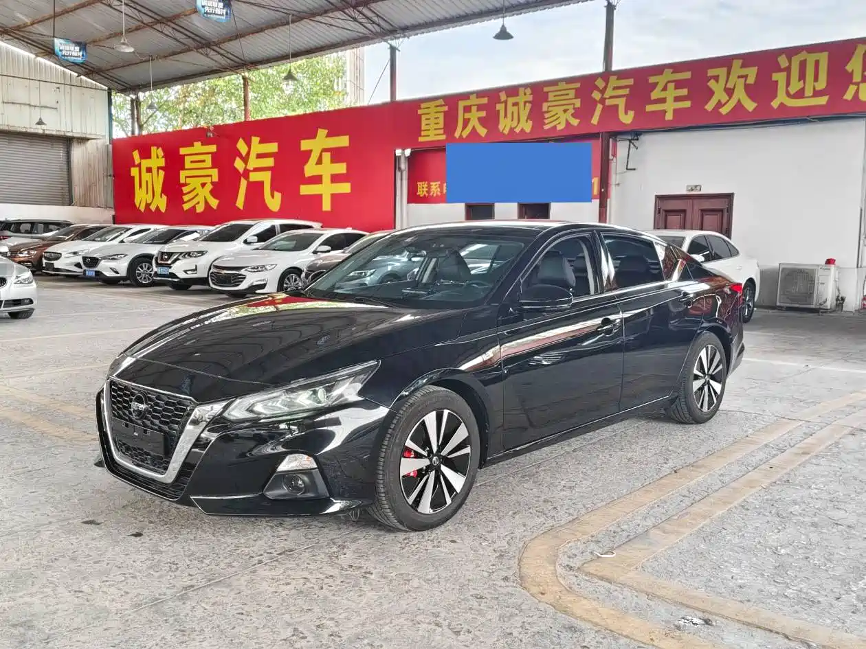 Nissan TEANA