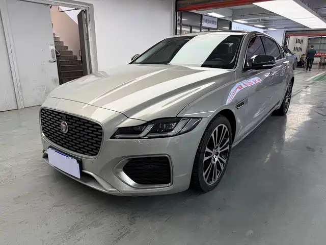 JAGUAR XFL