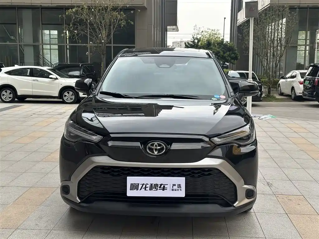 Toyota Frontlander 2023 2.0L CVT Luxury Edition фото 4